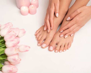 pedicure-manicure